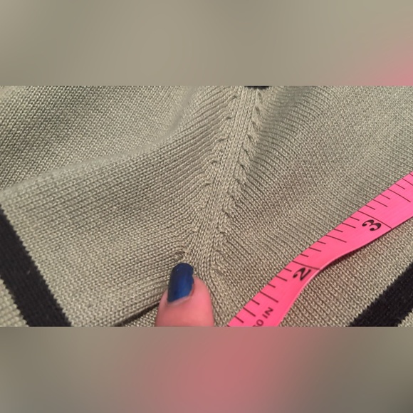 🌟Host Pick!🌟Women’s Vintage Liz Baker Striped Top. - Picture 4 of 6